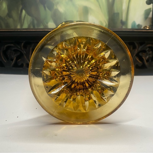 70’s Anchor Hocking Fairfield Amber Glass Vase - Picture 4 of 7